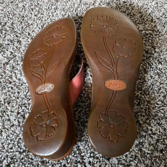 BORN Flip Flips SANDALS * PINK Coral 100% LEATHER UPPERS & padded insole~ 8 / 39 - Picture 9 of 12